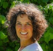 Bettina Anders picture